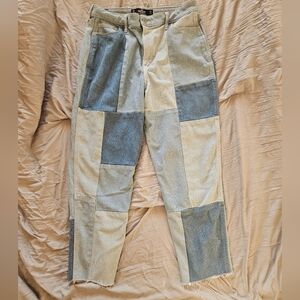 Hollister Ultra High-Rise Mom Jean